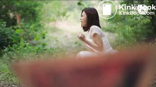 Asian girl shits - video 4