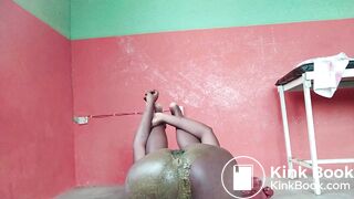 African princess loves to be fucked in her shit