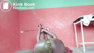 African princess loves to be fucked in her shit