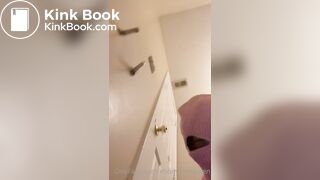 LOOK AT ALL THAT ASS THO OH SHE SHIT TOO