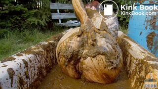 Lyndra cooling off with cowshit