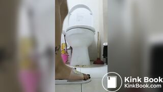 中国女孩大便 - video 9