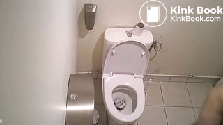 CLASSIC french_girl_spied_in_toilets_at_gym