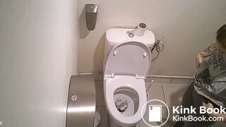 CLASSIC french_girl_spied_in_toilets_at_gym