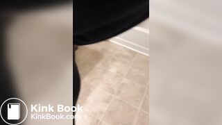 amateur girl change her pooped diaper