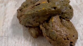 Massive creamy poops 8
