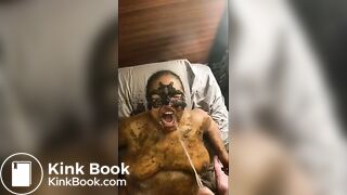 Using pee to get the poop off a bbw