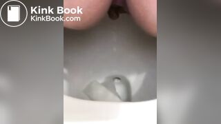 Girl poop - video 39