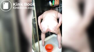 British Mom shits in shower
