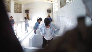 中国公厕大小便Chinese public tolilet