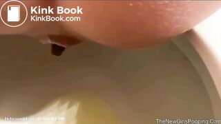 Selfie pooping model