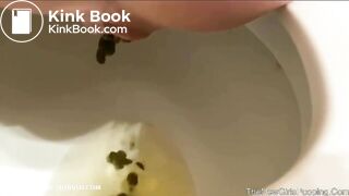 Selfie pooping model