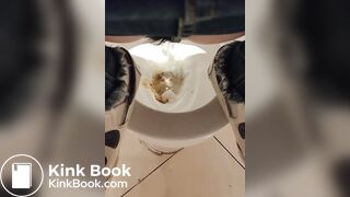 girl diarrhea filming