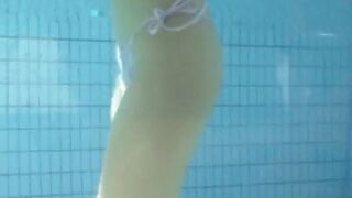 swimsuit poop 6/6