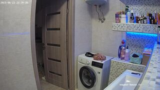 Woman pooping in Toilet 88