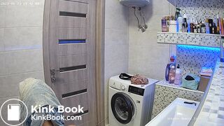 Woman pooping in Toilet 88