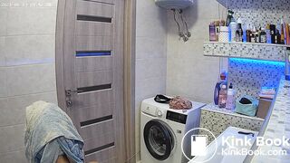 Woman pooping in Toilet 88