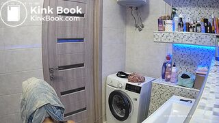 Woman pooping in Toilet 88