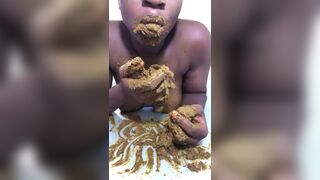 Ebony Scat - video 20