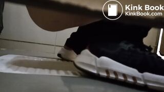 Chinese girl pooping - video 27