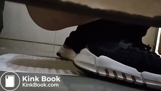 Chinese girl pooping - video 27