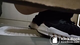 Chinese girl pooping - video 27