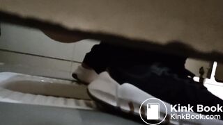 Chinese girl pooping - video 27