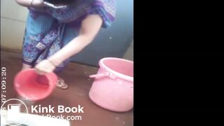 Shitting Milf pissing caught w her big Ass in toilet 02