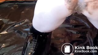 Blindfolded chick plays in her creamy shit