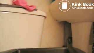 Petite Woman Shitting (Compilation)