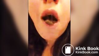 Poop eat