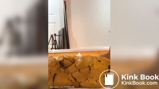 Phat booty ebony shitting big