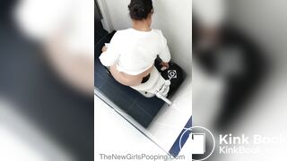 Another girl poop