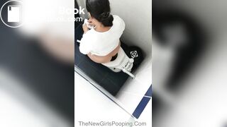 Another girl poop
