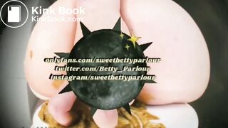 Girl ripping much creamy shit