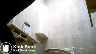 toilet voyeur - video 19