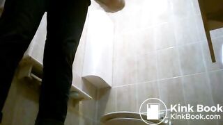 toilet voyeur - video 19