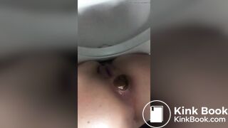 KOREAN WOMAN POOPING - video 77