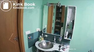 Woman pooping in Toilet 75