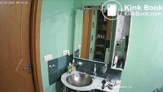 Woman pooping in Toilet 75