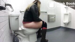 Porn pooping - video 4