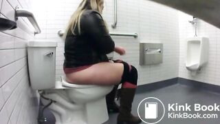 Porn pooping - video 4