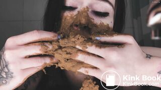 Cute Girl Shitting And Smearing