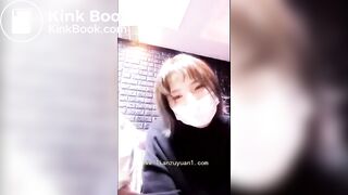 Chinese femdom scat 带着枷锁被用勺强制喂黄金 我很喜欢