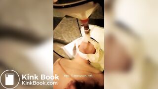 Chinese femdom scat 带着枷锁被用勺强制喂黄金 我很喜欢