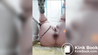 Big fat shit coming out of pawgg