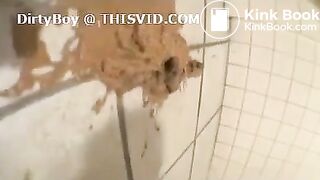 Japanese girl pooping - video 31
