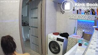 Woman pooping in Toilet 70