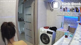 Woman pooping in Toilet 70