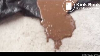 Tatted pornstar letting it out 1